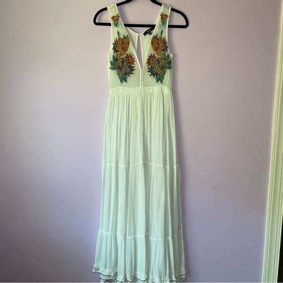 Lulu's XXS Maxi Dress White Embroidered Floral Vacation Cottage Coastal Boho - Picture 2 of 14